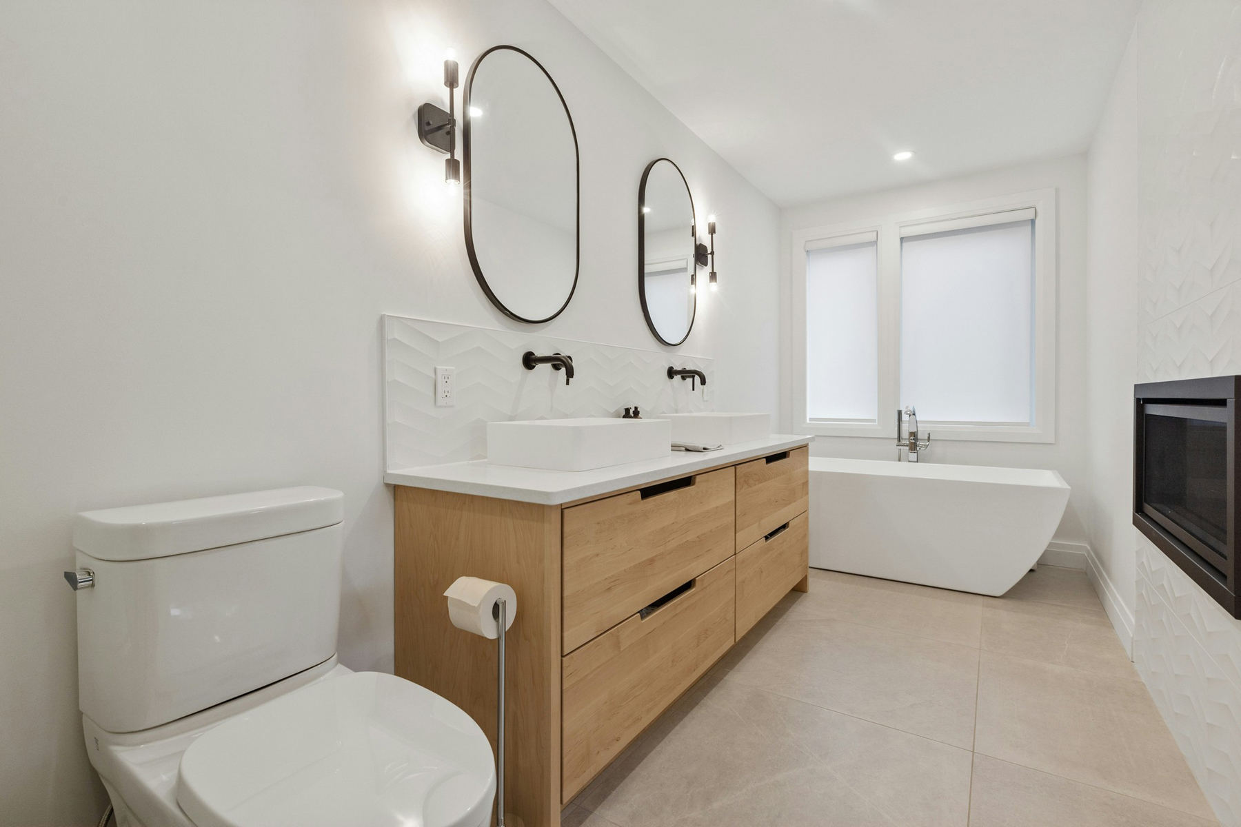 Pömpel im Badezimmer